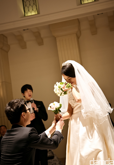 담다스튜디오-본식스냅-노블발렌티-0015.jpg