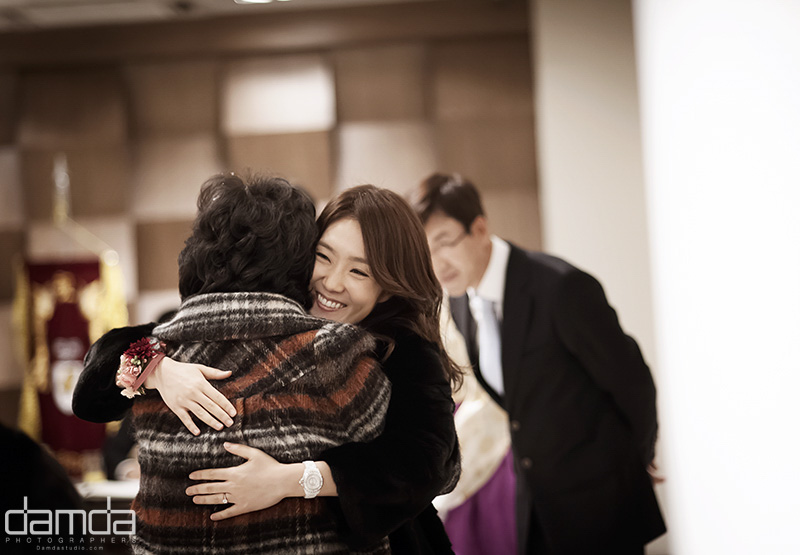 담다스튜디오-본식스냅-노블발렌티-0028.jpg