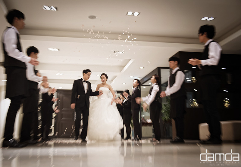 담다스튜디오-본식스냅-노블발렌티-0015.jpg