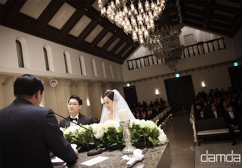 담다스튜디오-본식스냅-노블발렌티-0038.jpg