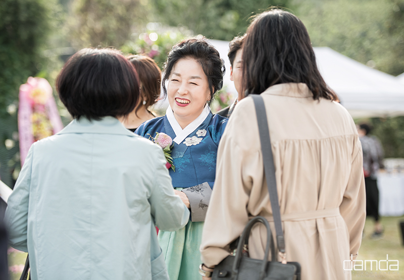 담다스튜디오-본식스냅-약손명가-0030.jpg