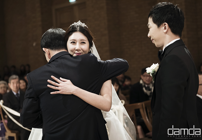 담다스튜디오-본식스냅-라움-0037.jpg