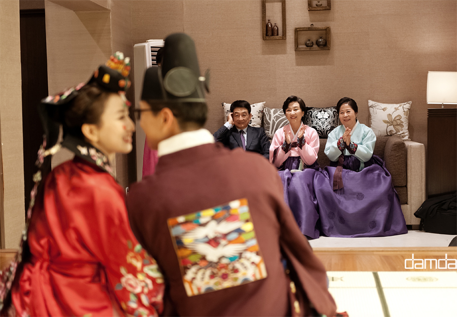 담다스튜디오-본식스냅-노블발렌티-043.jpg