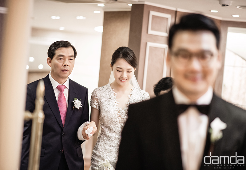 담다스튜디오-본식스냅-리버사이드호텔-0011.jpg