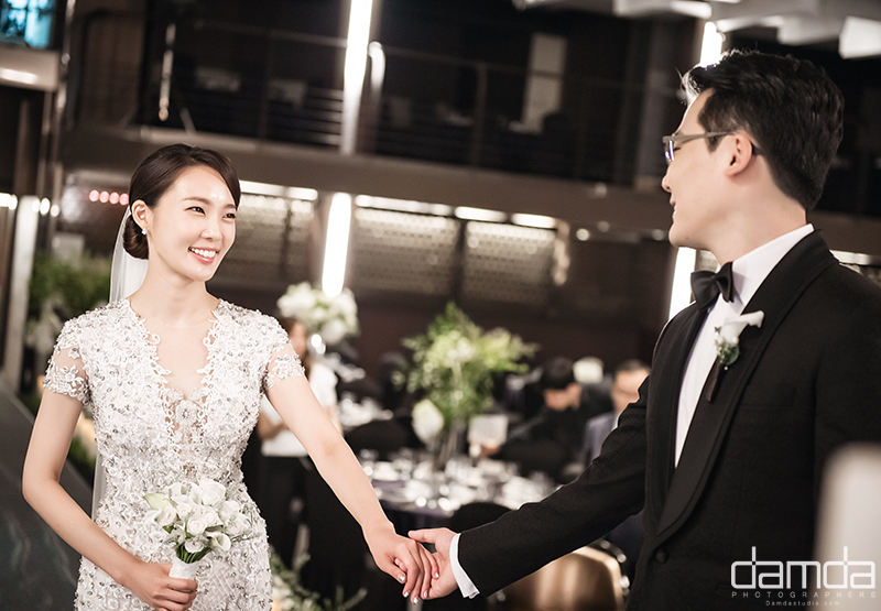 담다스튜디오-본식스냅-리버사이드호텔-0002.jpg