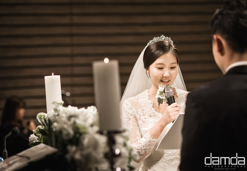 담다스튜디오-본식스냅-베일리하우스-0011.jpg