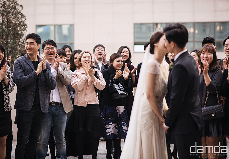 담다스튜디오-빌라드베일리-본식스냅-0022.jpg