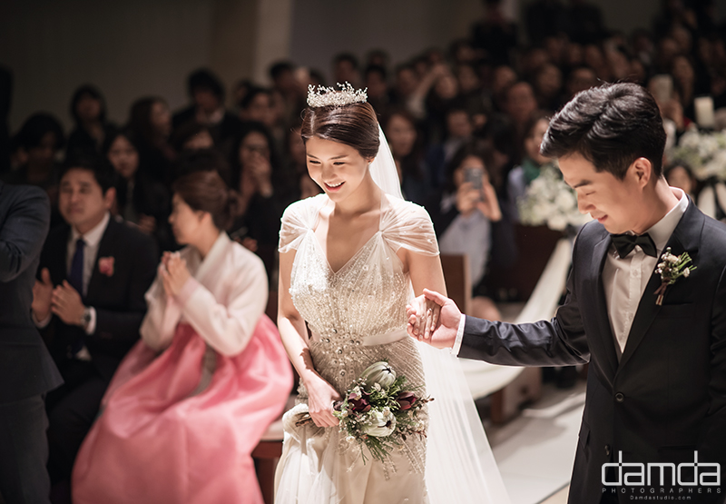 담다스튜디오-빌라드베일리-본식스냅-0017.jpg