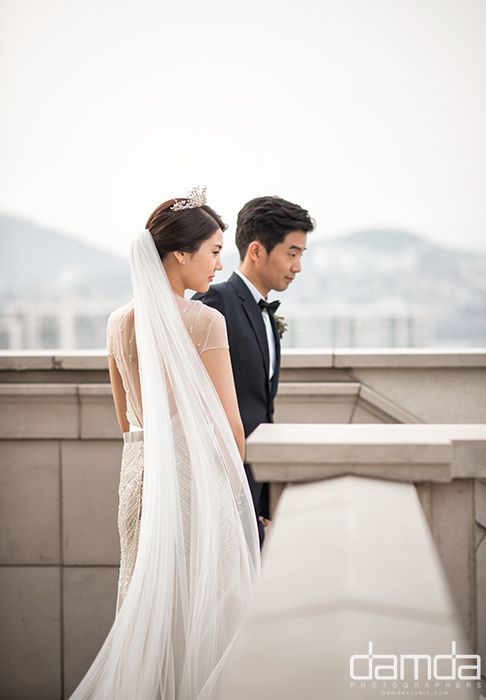 담다스튜디오-빌라드베일리-본식스냅-0009.jpg